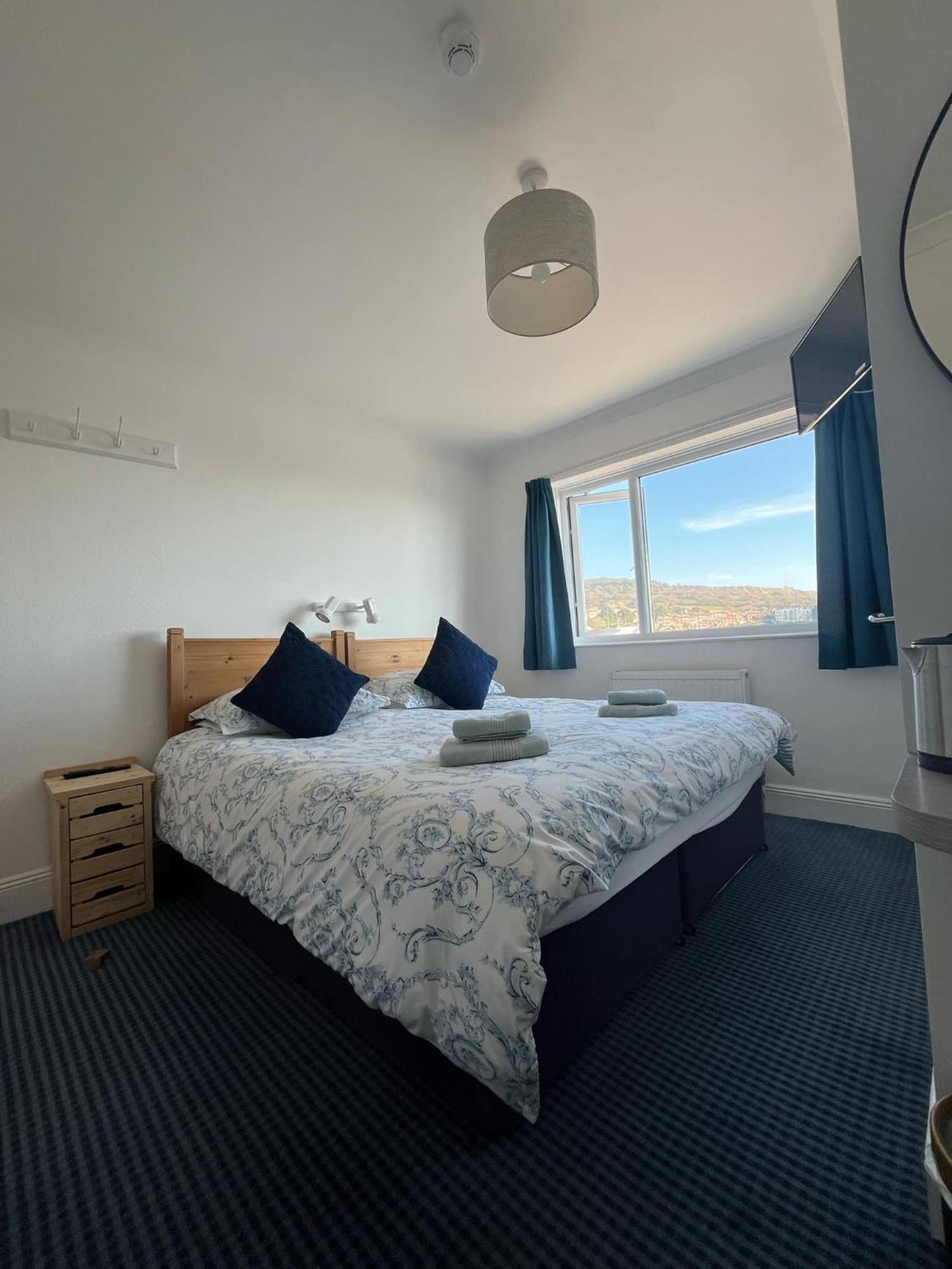 Lucerne B&B Lyme Regis Ngoại thất bức ảnh
